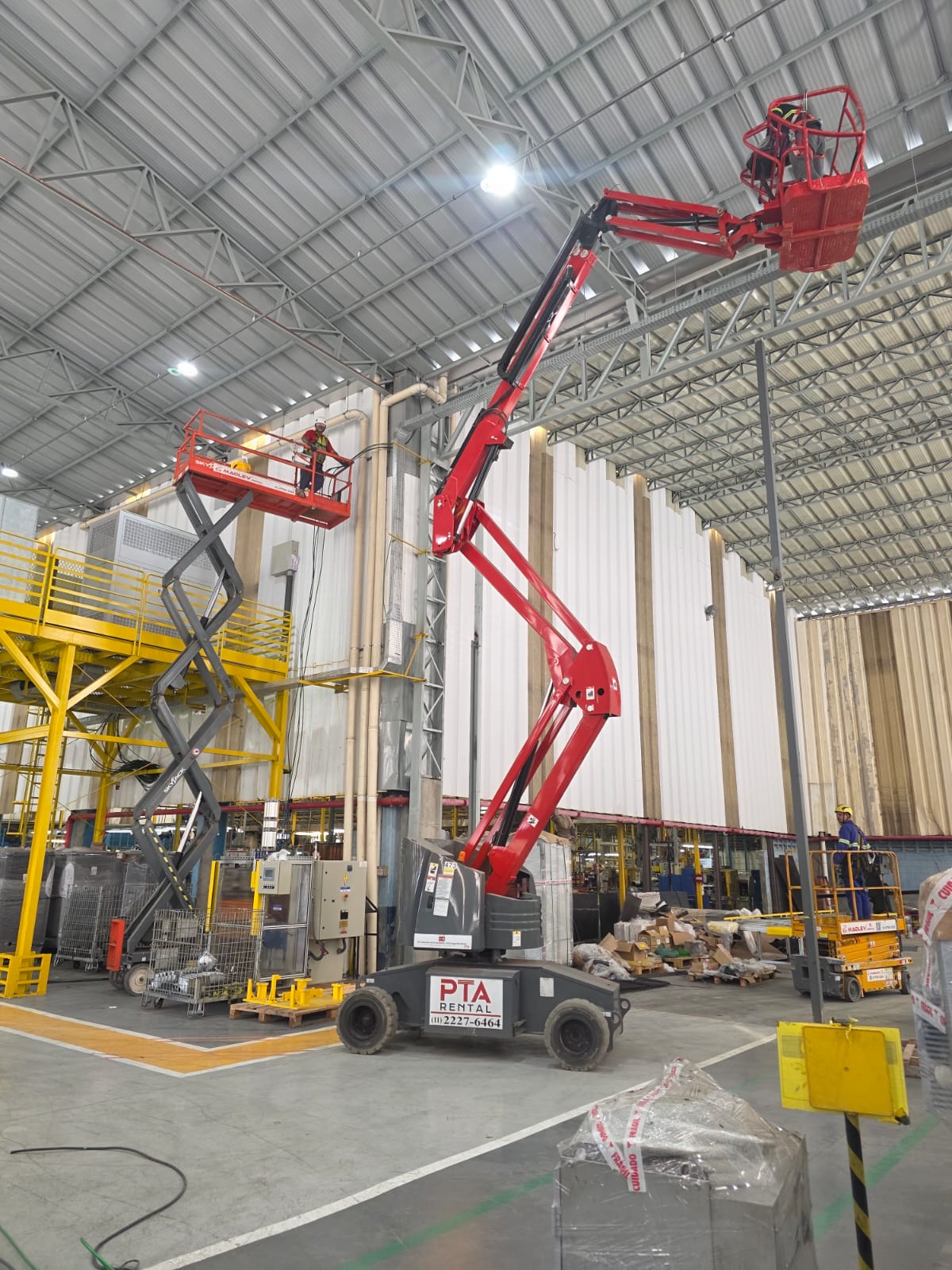 FOCO - apoio técnico industrial com plataforma elevatoria